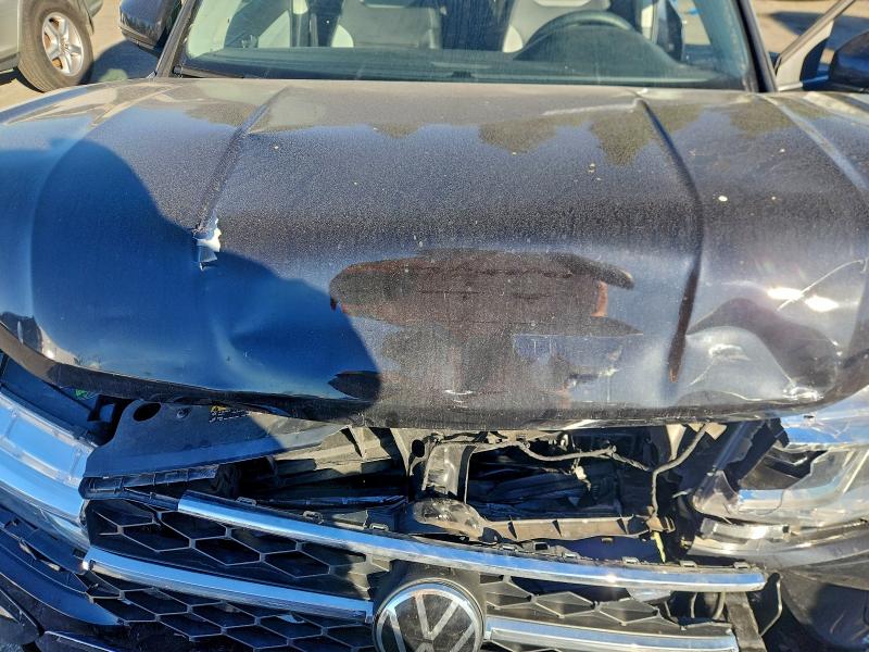 96170965 :رقم المزاد ، 3VV2X7B22NM089457 vin ، 2022 Volkswagen Taos مزاد بيع