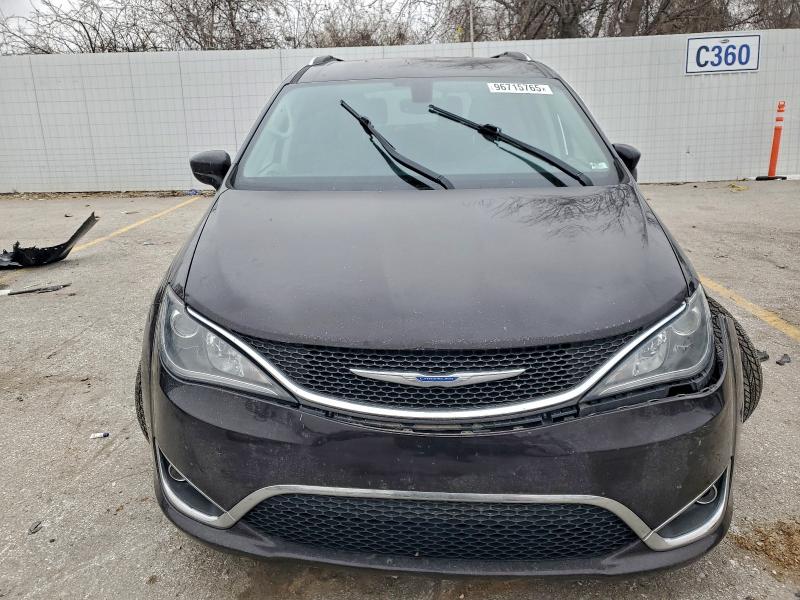 Продаж на аукціоні авто 2018 Chrysler Pacifica, vin: 2C4RC1EG8JR235392, номер лоту: 96715765