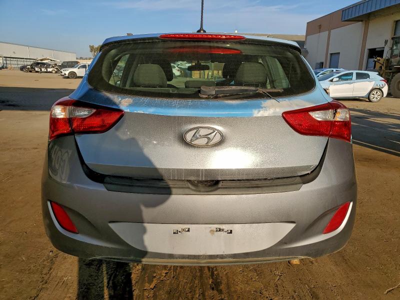 2017 Hyundai Elantra Gt მანქანა იყიდება აუქციონზე, vin: KMHD35LH2HU382250, აუქციონის ნომერი: 97357085