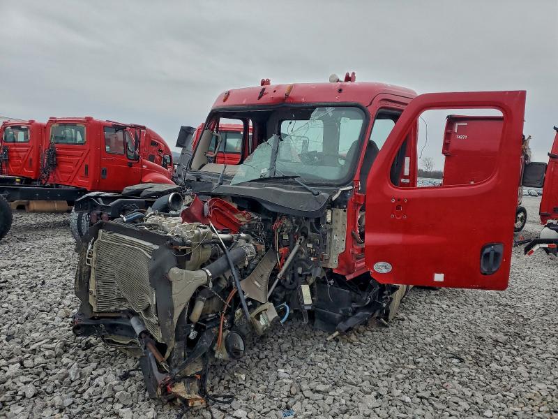 Продаж на аукціоні авто 2015 Freightliner Cascadia 1, vin: 3AKJGEDV6FSGJ6926, номер лоту: 84729065
