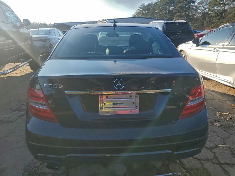 2014 Mercedes-benz C მანქანა იყიდება აუქციონზე, vin: WDDGF4HB1EG254136, აუქციონის ნომერი: 95405175