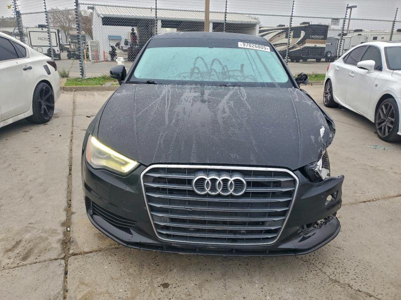 Продаж на аукціоні авто 2015 Audi A3 Premium, vin: WAUAJGFFXF1068053, номер лоту: 97026805