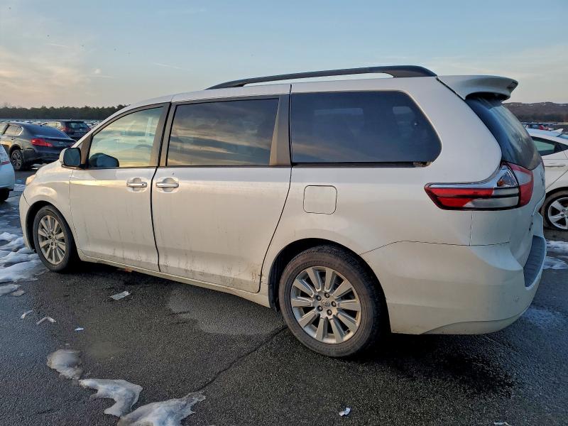 Aukcja sprzedaży 2015 Toyota Sienna, vin: 5TDDK3DC7FS121972, numer aukcji: 97751705