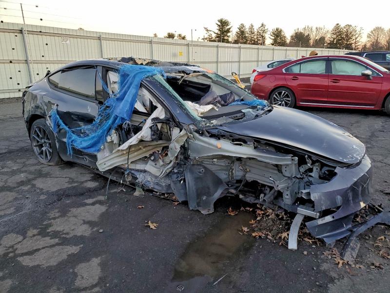 Продажа на аукционе авто 2022 Tesla Model 3, vin: 5YJ3E1EB7NF127173, номер лота: 95528655