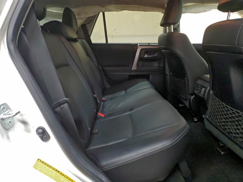 95292425 :رقم المزاد ، JTEKU5JR4M5938367 vin ، 2021 Toyota 4runner مزاد بيع
