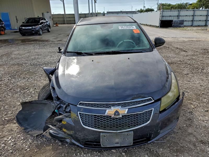 96720325 :رقم المزاد ، 1G1PA5SH8E7261752 vin ، 2014 Chevrolet Cruze مزاد بيع