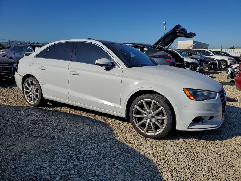Продаж на аукціоні авто 2015 Audi A3, vin: WAUEFGFF0F1010813, номер лоту: 96147315