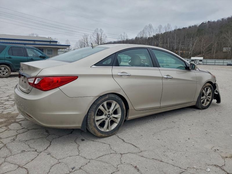 93210815 :رقم المزاد ، 5NPEC4AC5BH128429 vin ، 2011 Hyundai Sonata مزاد بيع