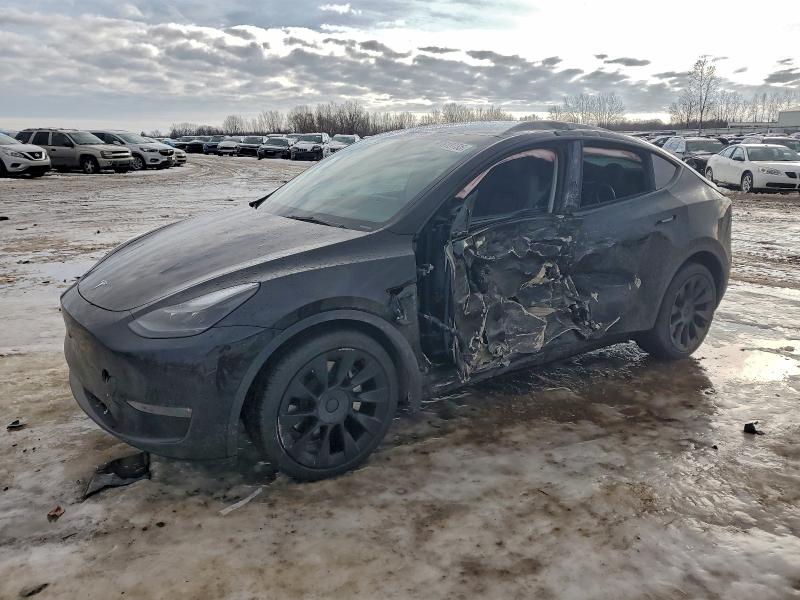 97618735 :رقم المزاد ، 7SAYGDEE5RA313862 vin ، 2024 Tesla Model Y مزاد بيع