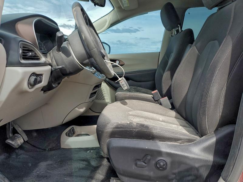 98803115 :رقم المزاد ، 2C4RC1DG7HR638307 vin ، 2017 Chrysler Pacifica T مزاد بيع