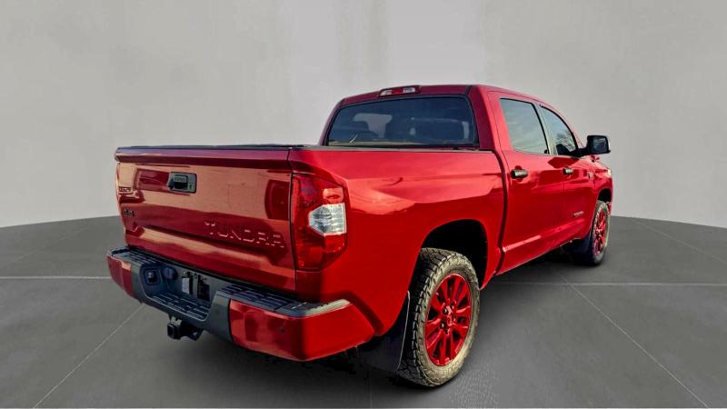 95033875 :رقم المزاد ، 5TFHY5F11JX739475 vin ، 2018 Toyota Tundra Cre مزاد بيع