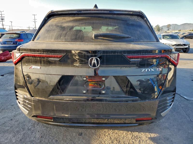 96535445 :رقم المزاد ، 4W5KHMRK6RZ510555 vin ، 2024 Acura Zdx مزاد بيع
