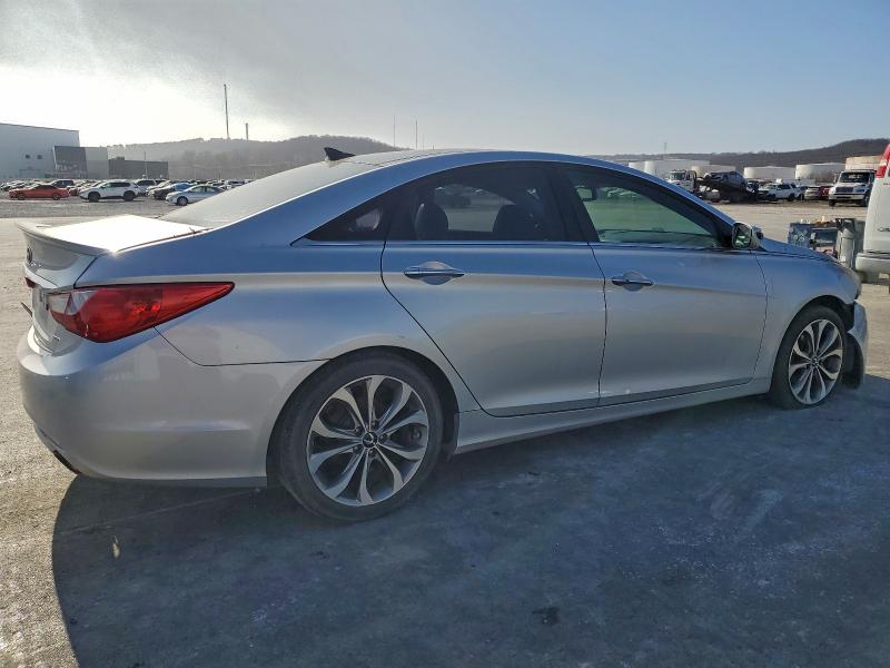 97618125 :رقم المزاد ، 5NPEC4AB7DH622818 vin ، 2013 Hyundai Sonata مزاد بيع