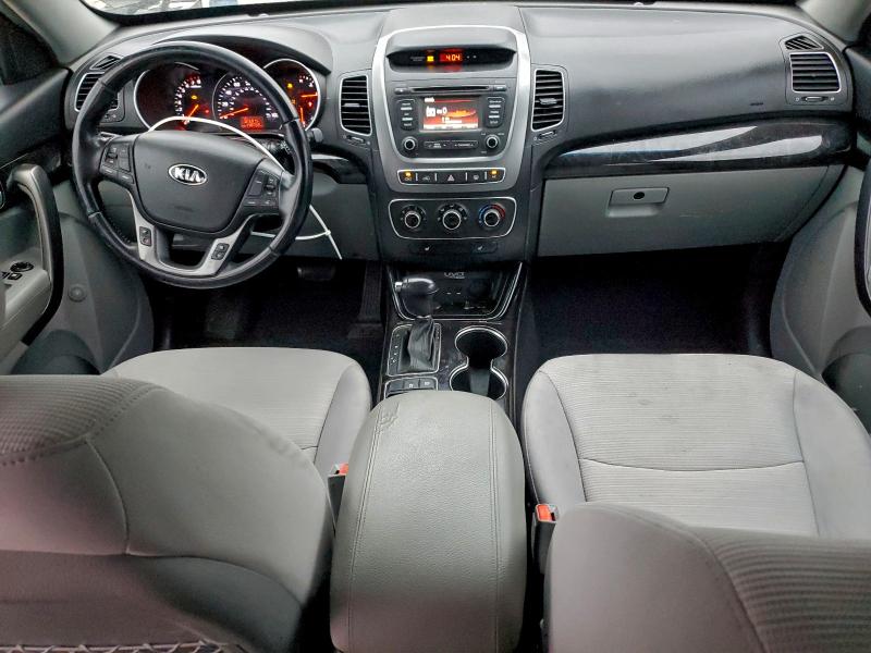 93538775 :رقم المزاد ، 5XYKT3A66FG615594 vin ، 2015 Kia Sorento Lx مزاد بيع