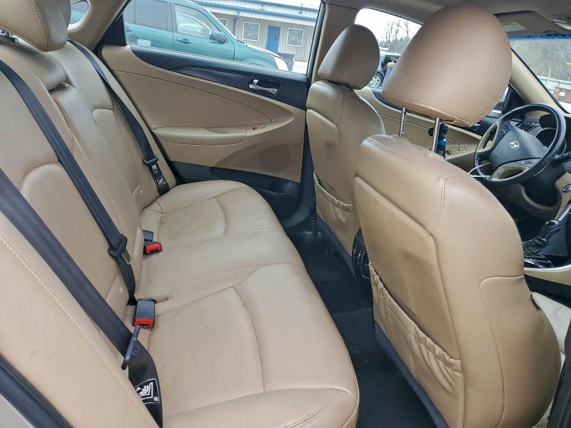 93210815 :رقم المزاد ، 5NPEC4AC5BH128429 vin ، 2011 Hyundai Sonata مزاد بيع