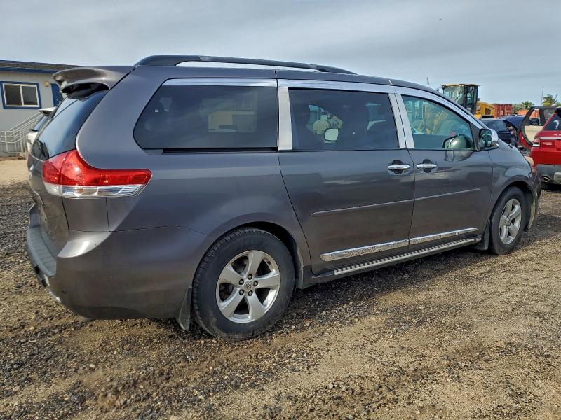 2013 Toyota Sienna Xle მანქანა იყიდება აუქციონზე, vin: 5TDYK3DC7DS296544, აუქციონის ნომერი: 99018755
