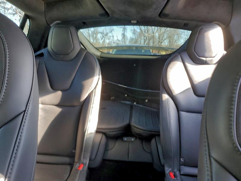 96998405 :رقم المزاد ، 7SAXCBE60RF438677 vin ، 2024 Tesla X مزاد بيع
