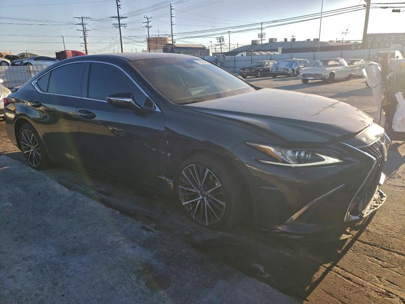95500675 :رقم المزاد ، 58ADA1C15RU047527 vin ، 2024 Lexus Es300h مزاد بيع