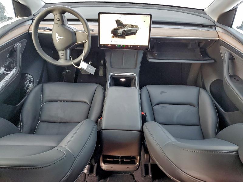2025 Tesla Model Y მანქანა იყიდება აუქციონზე, vin: 7SAYGDEE7SF275673, აუქციონის ნომერი: 95616915