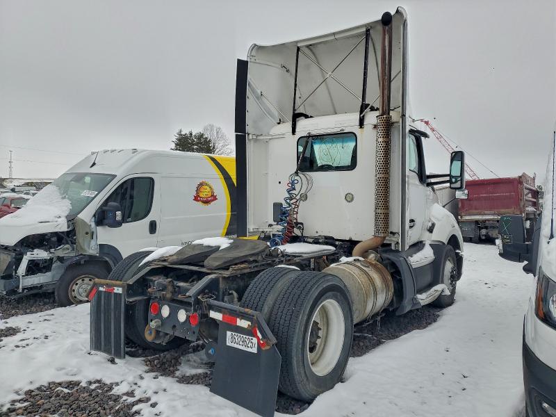 86329625 :رقم المزاد ، 1XKYA48X2GJ496713 vin ، 2016 Kenworth Constructi مزاد بيع