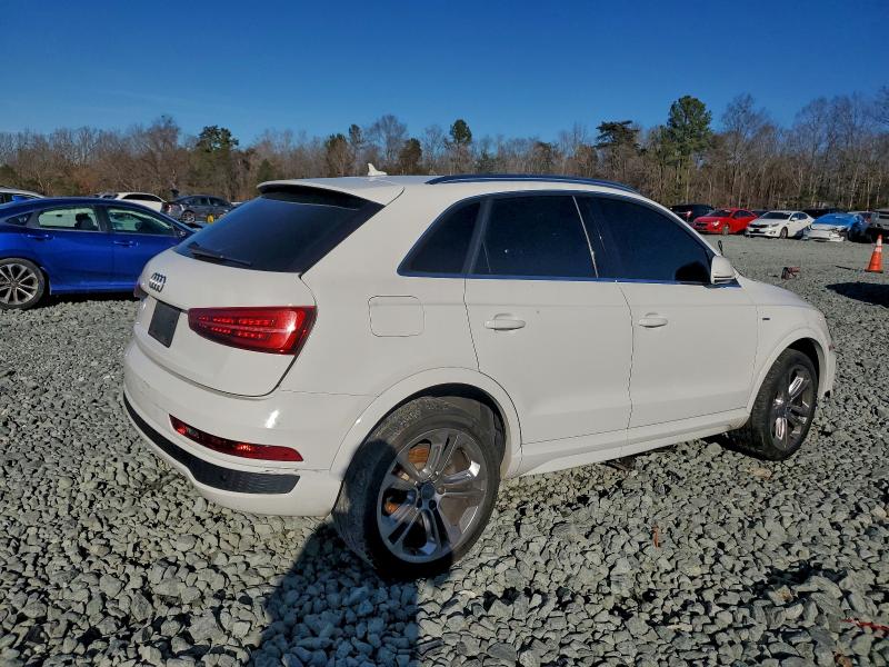 97575755 :رقم المزاد ، WA1JCCFS0JR030984 vin ، 2018 Audi Q3 مزاد بيع