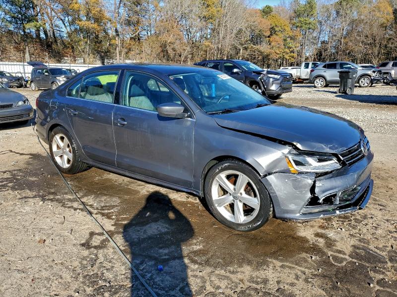 96033635 :رقم المزاد ، 3VW2B7AJXHM341818 vin ، 2017 Volkswagen Jetta مزاد بيع