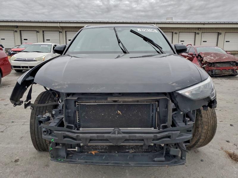 97341145 :رقم المزاد ، WA1AUCF34M1058893 vin ، 2021 Audi Q3 مزاد بيع