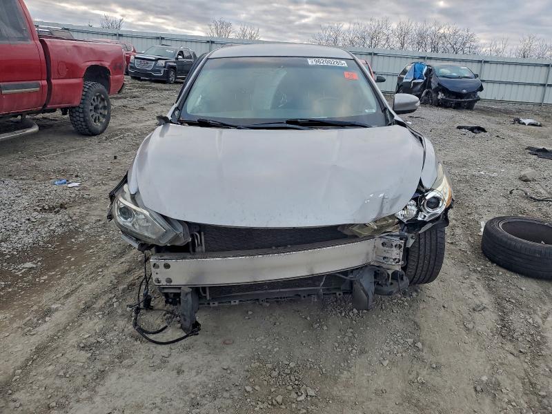 96200285 :رقم المزاد ، 1N4AL3APXJC248996 vin ، 2018 Nissan Altima مزاد بيع