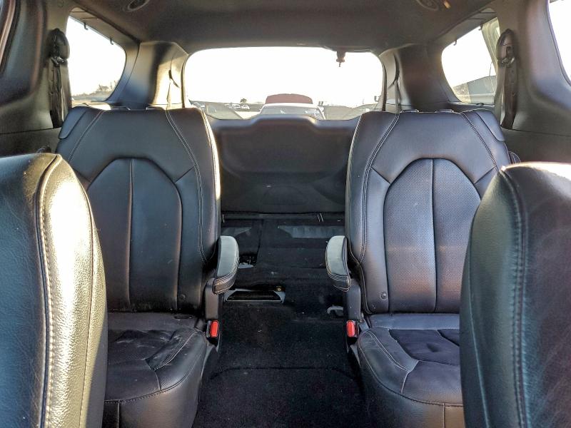 95562325 :رقم المزاد ، 2C4RC1BG0JR228036 vin ، 2018 Chrysler Pacifica مزاد بيع