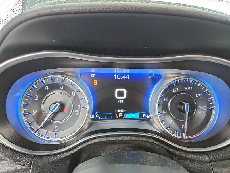 96072205 :رقم المزاد ، 2C3CCAAG7JH264579 vin ، 2018 Chrysler 300 مزاد بيع