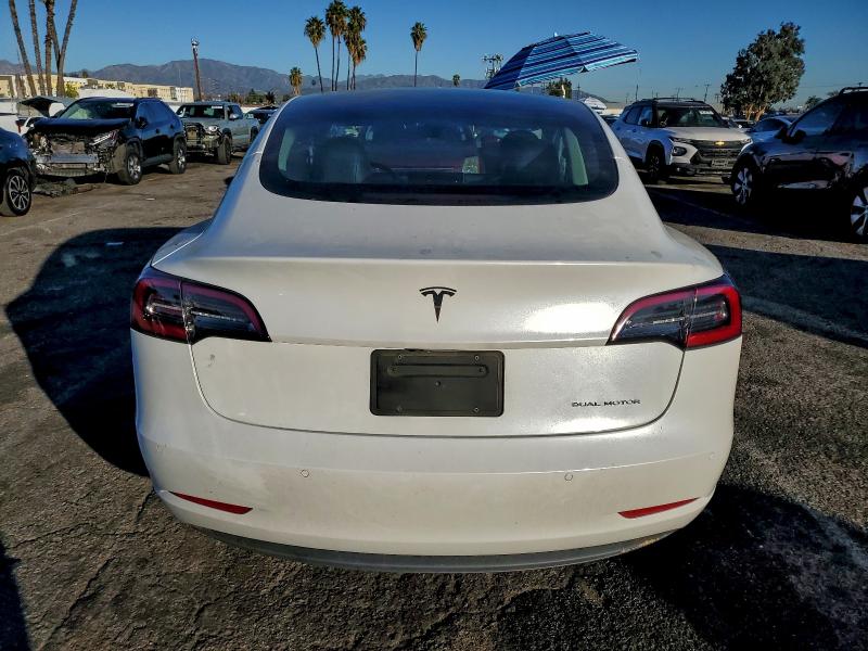 96493915 :رقم المزاد ، 5YJ3E1EB7NF331553 vin ، 2022 Tesla Model 3 مزاد بيع