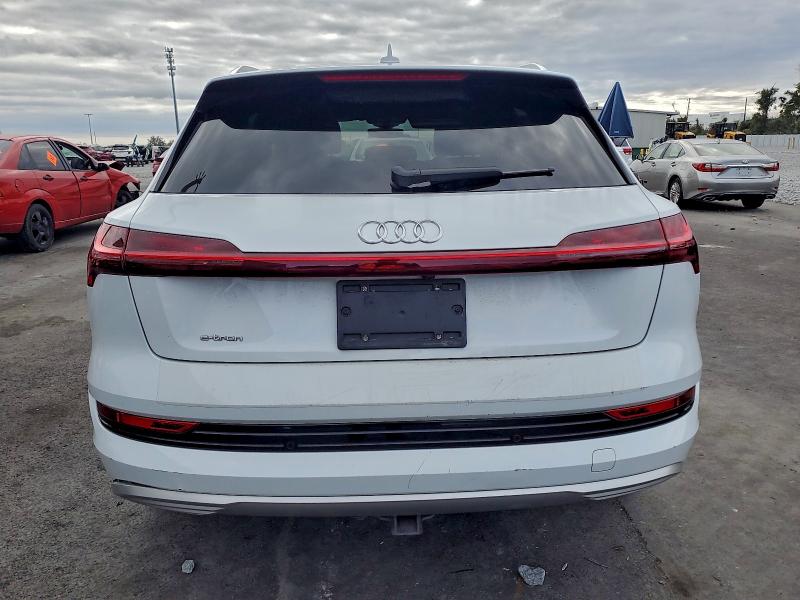 Aukcja sprzedaży 2019 Audi E-tron, vin: WA1VABGE5KB018110, numer aukcji: 95395255