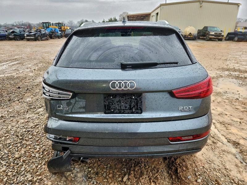 97758075 :رقم المزاد ، WA1ECCFSXJR003096 vin ، 2018 Audi Q3 مزاد بيع