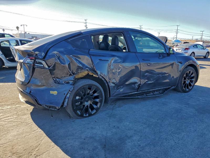 95989525 :رقم المزاد ، 5YJYGDEE2MF305937 vin ، 2021 Tesla Model Y مزاد بيع