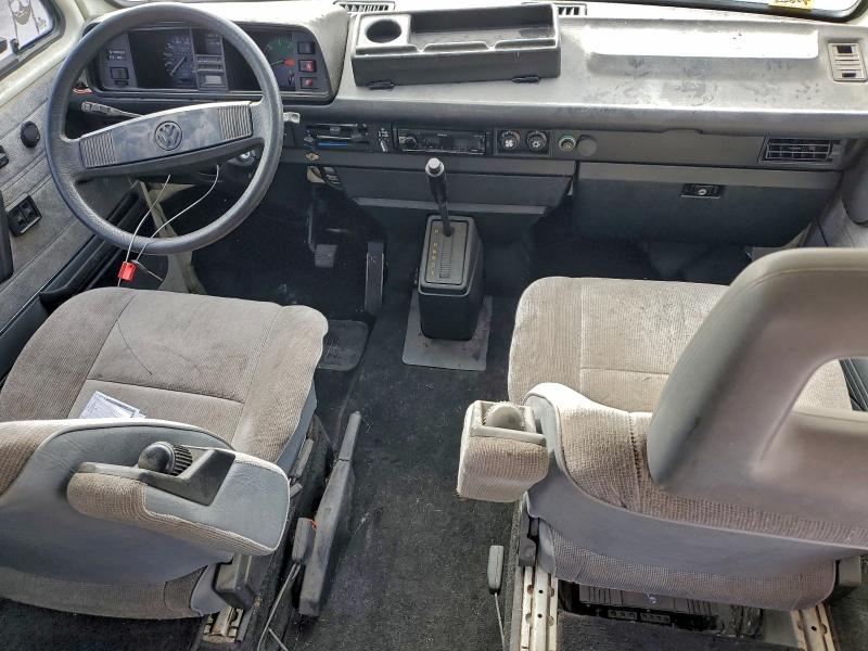 99017045 :رقم المزاد ، WV2YB0256LH083575 vin ، 1990 Volkswagen Vanagon Bu مزاد بيع