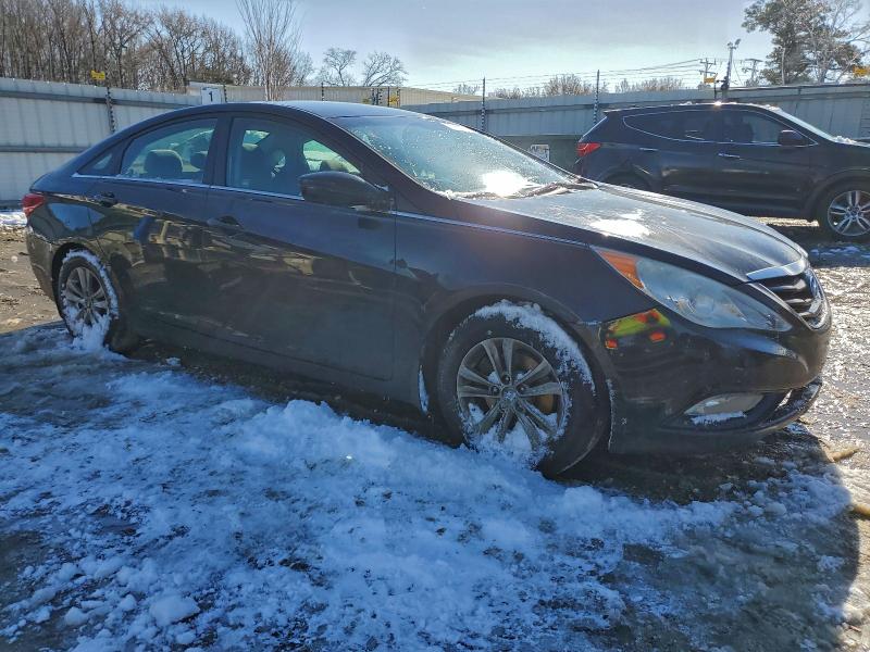 95900215 :رقم المزاد ، 5NPEB4AC0DH518845 vin ، 2013 Hyundai Sonata مزاد بيع