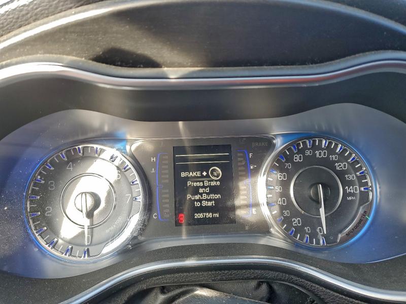 96098565 :رقم المزاد ، 1C3CCCAB5FN723932 vin ، 2015 Chrysler 200 Limite مزاد بيع