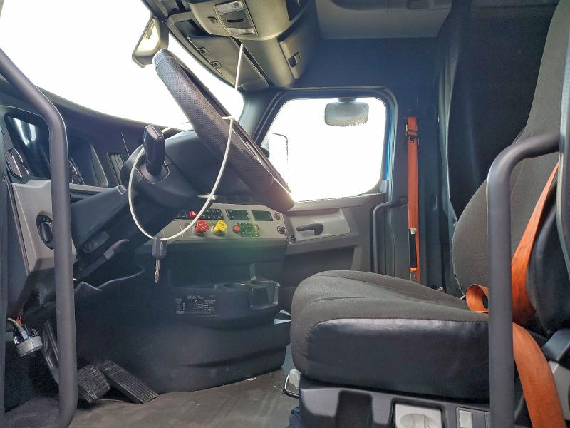 Продаж на аукціоні авто 2020 Freightliner Cascadia 1, vin: 3AKJHHDR5LSLK0595, номер лоту: 95962225