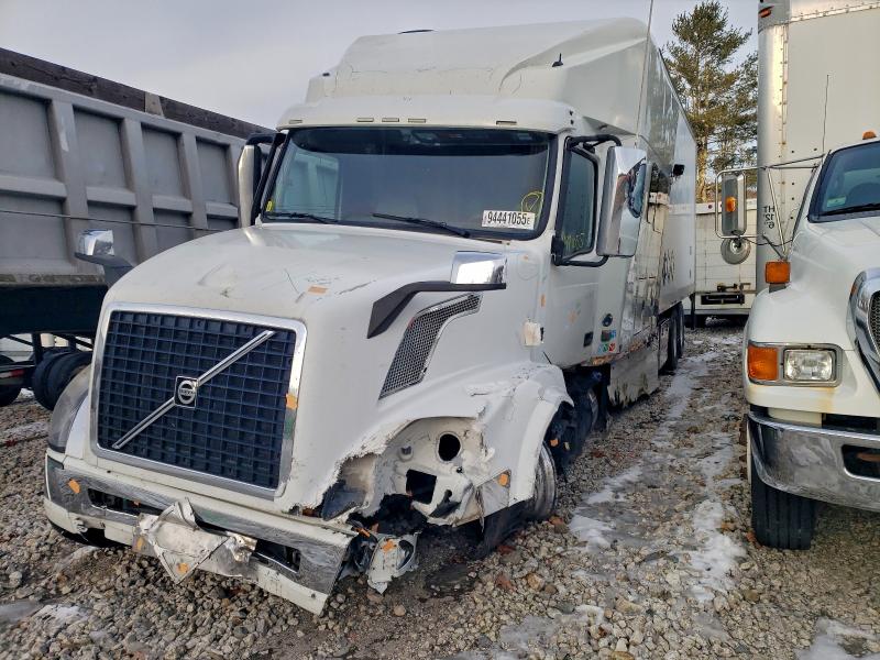 94441055 :رقم المزاد ، 4V5N19DG1HN976589 vin ، 2017 Volvo Vnl مزاد بيع
