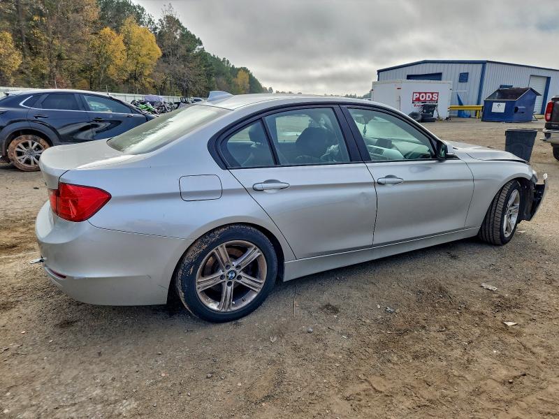 96343965 :رقم المزاد ، WBA3A5C55DF359701 vin ، 2013 Bmw 328 مزاد بيع
