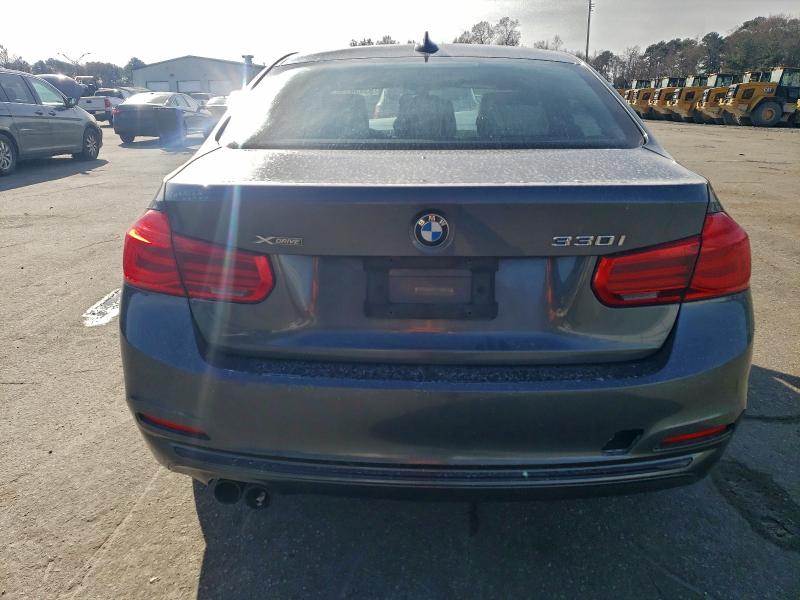 93439335 :رقم المزاد ، WBA8D9G52HNU58423 vin ، 2017 Bmw 330 مزاد بيع