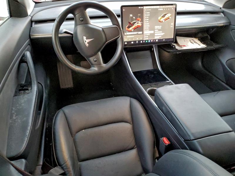 93418015 :رقم المزاد ، 5YJ3E1EB0JF120026 vin ، 2018 Tesla Model 3 مزاد بيع