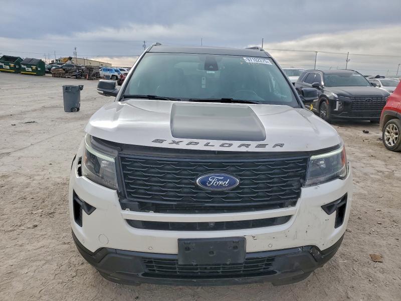 97102275 :رقم المزاد ، 1FM5K8GT6JGA42840 vin ، 2018 Ford Explorer S مزاد بيع