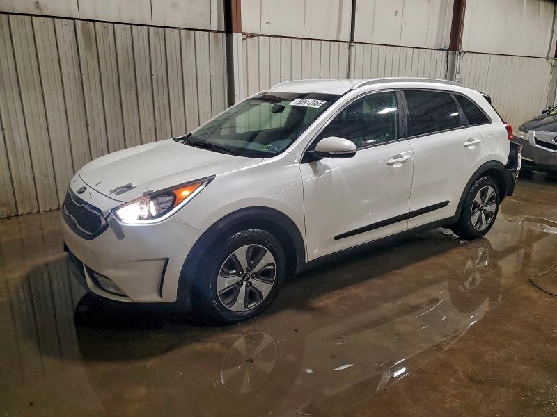 96912055 :رقم المزاد ، KNDCC3LC3H5095812 vin ، 2017 Kia Niro مزاد بيع