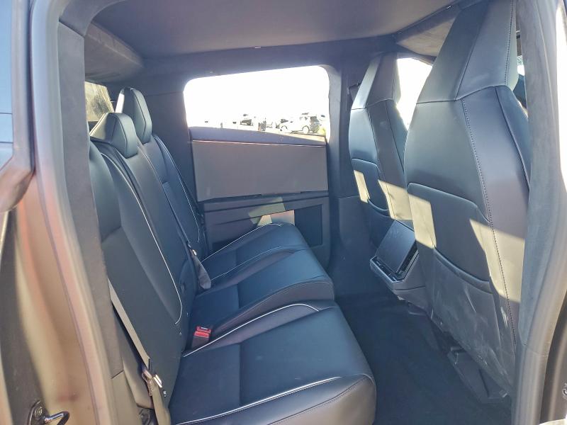 96083625 :رقم المزاد ، 7G2CEHED9RA033077 vin ، 2024 Tesla Cybertruck مزاد بيع