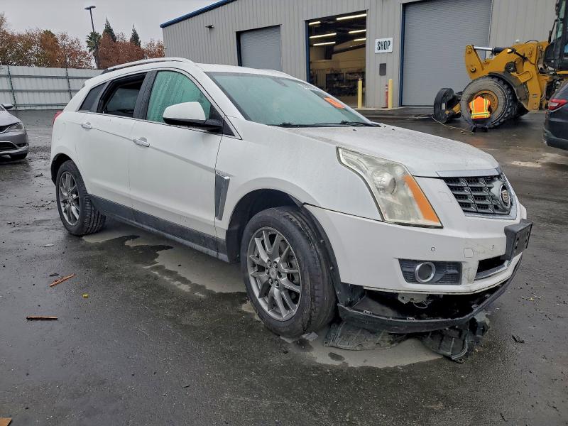 95363315 :رقم المزاد ، 3GYFNCE36ES647271 vin ، 2014 Cadillac Srx مزاد بيع