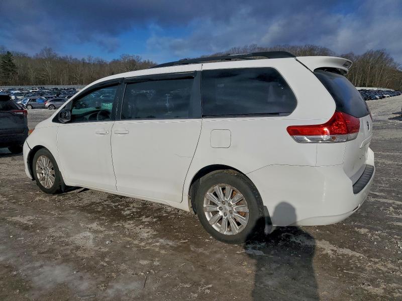 Aukcja sprzedaży 2011 Toyota Sienna Xle, vin: 5TDDK3DC0BS019018, numer aukcji: 98811035