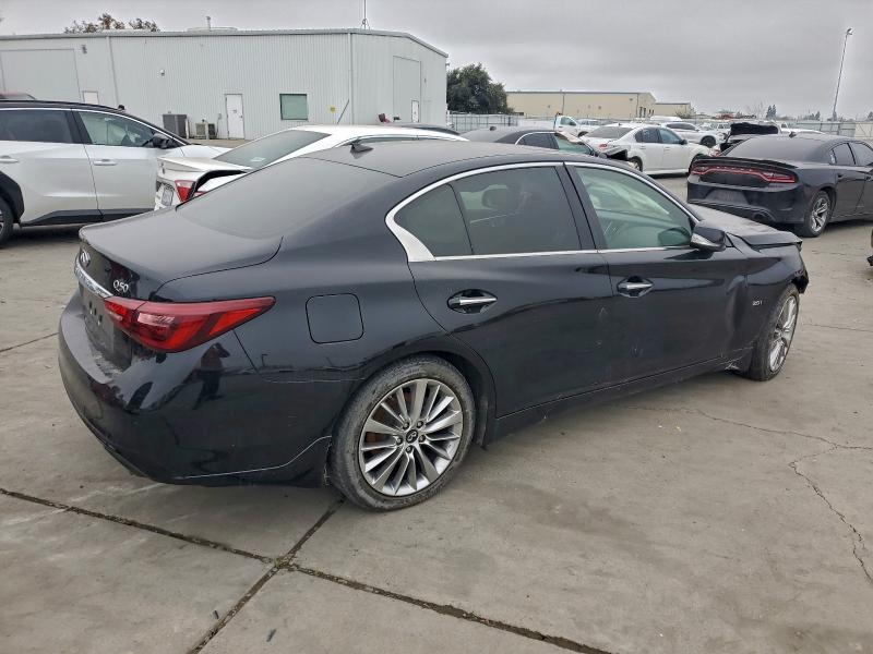 97742305 :رقم المزاد ، JN1CV7AP0JM241170 vin ، 2018 Infiniti Q50 Pure مزاد بيع