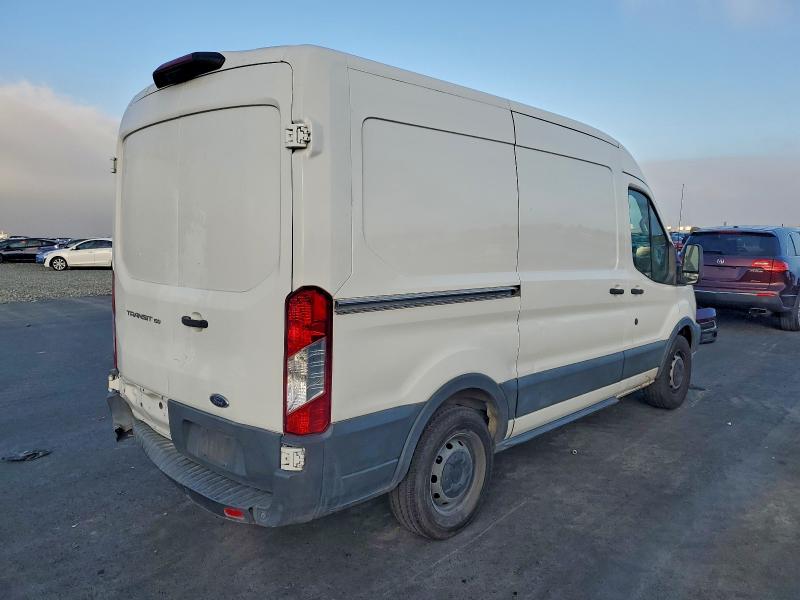 46403776 :رقم المزاد ، 1FTYE1CM0JKA79393 vin ، 2018 Ford Transit مزاد بيع
