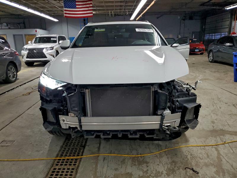 96466155 :رقم المزاد ، WA1EVBF18ND034667 vin ، 2022 Audi Q8 مزاد بيع